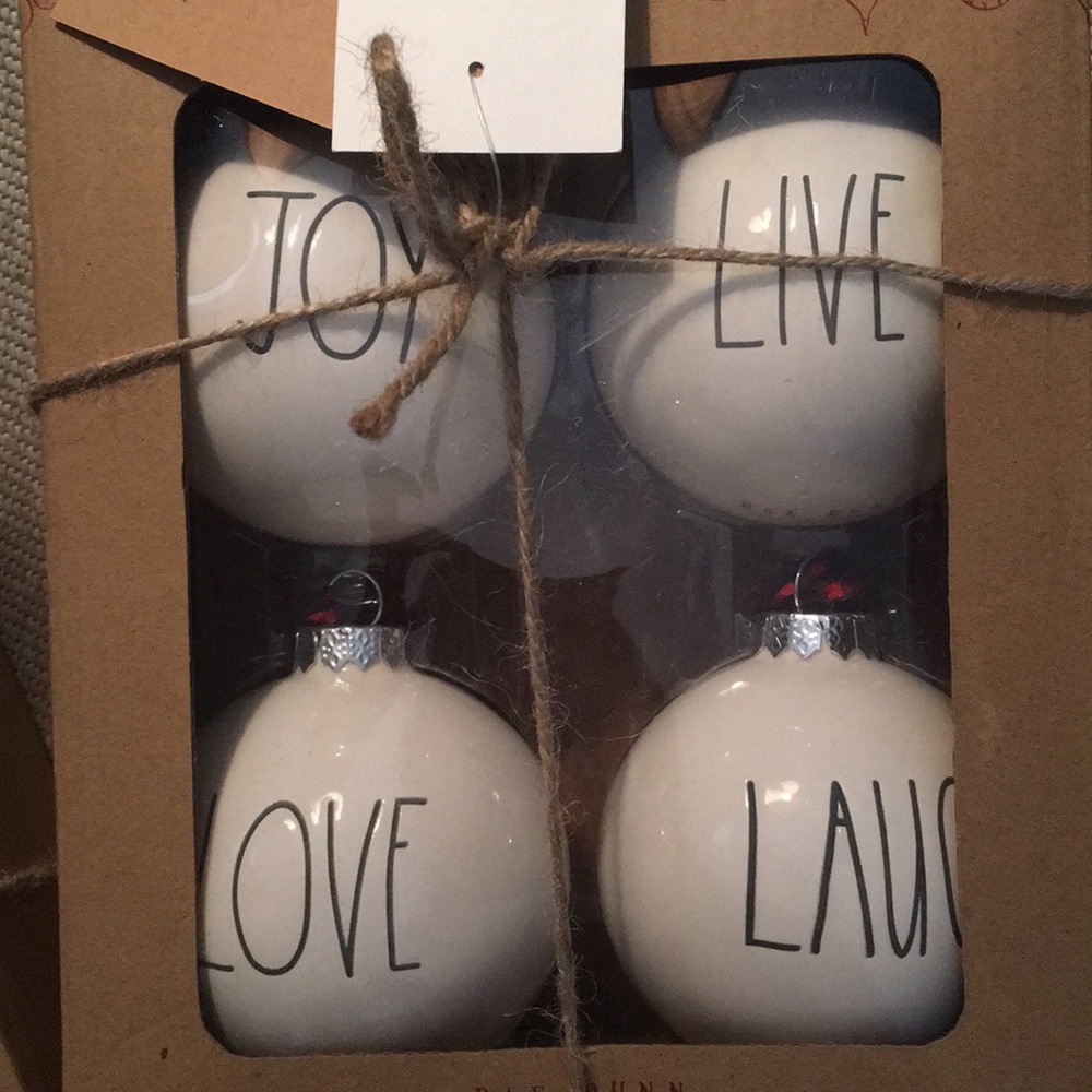 BNWT RAE DUNN ORNAMENTS